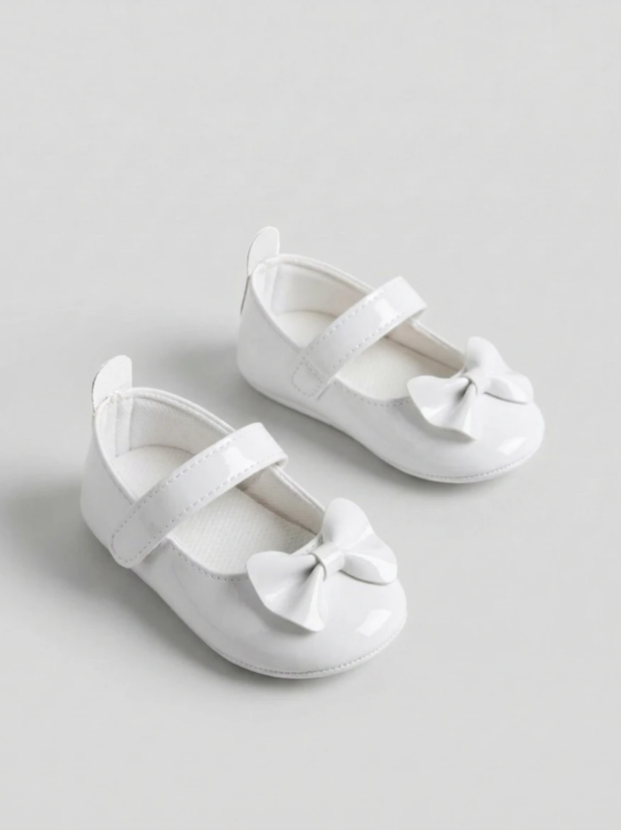 Beyaz Rugan Ayakkabı