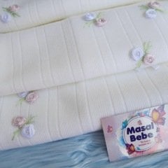 ÇİÇEK DETAYLI ÇİFT KAT TRİKO BATTANİYE