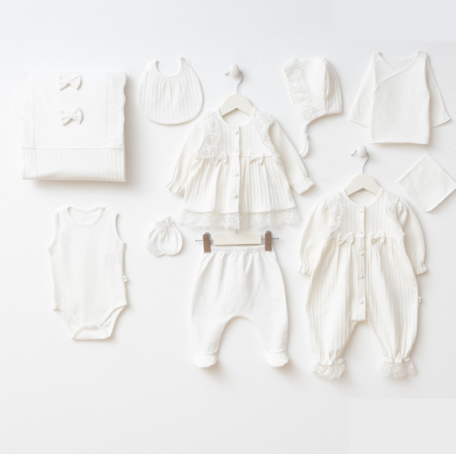 Beyaz Fırfırlı Kız Hastane Çıkışı- 10 Parça- 0.3 Ay