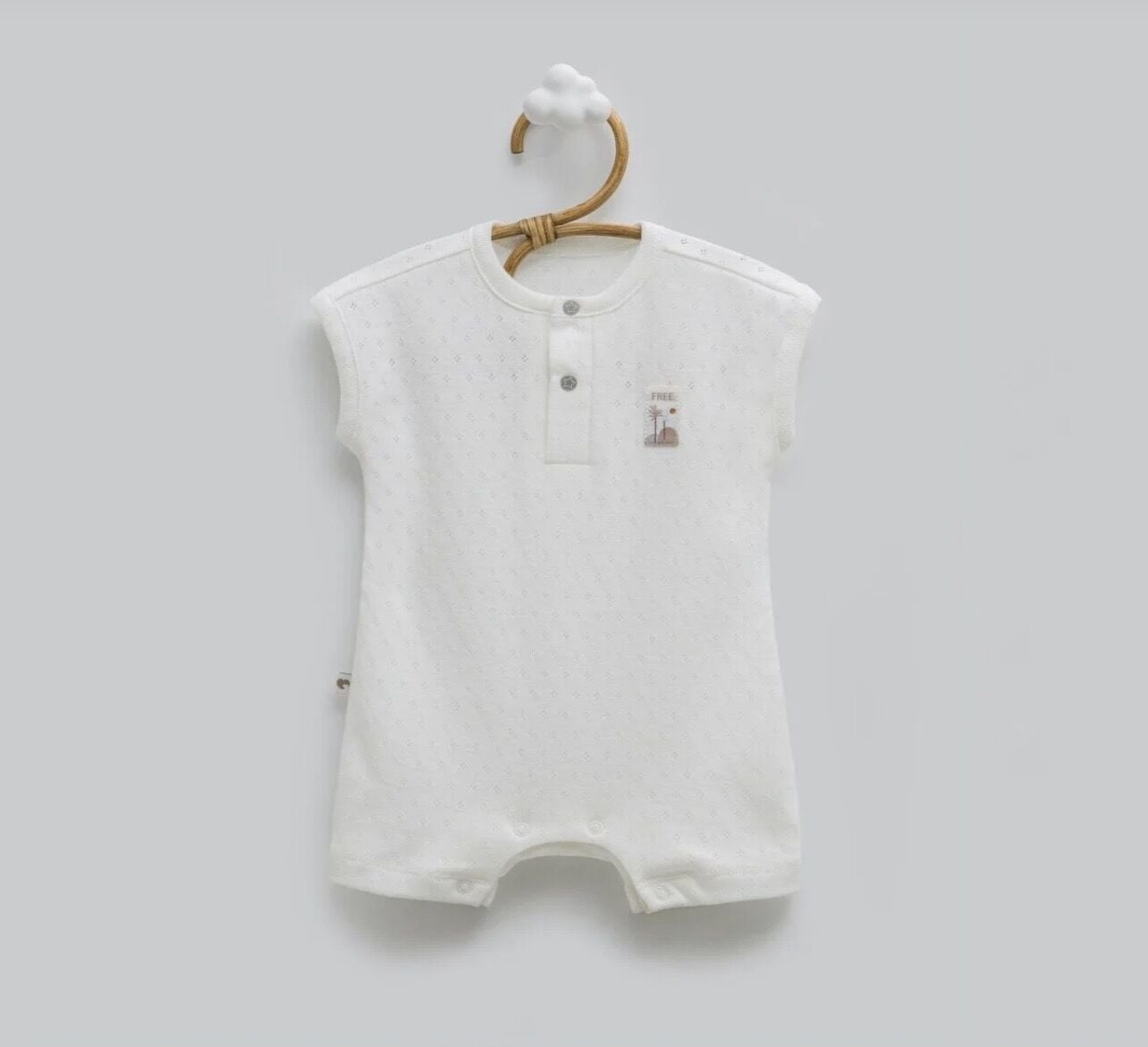 Beyaz Jakarlı Tulum