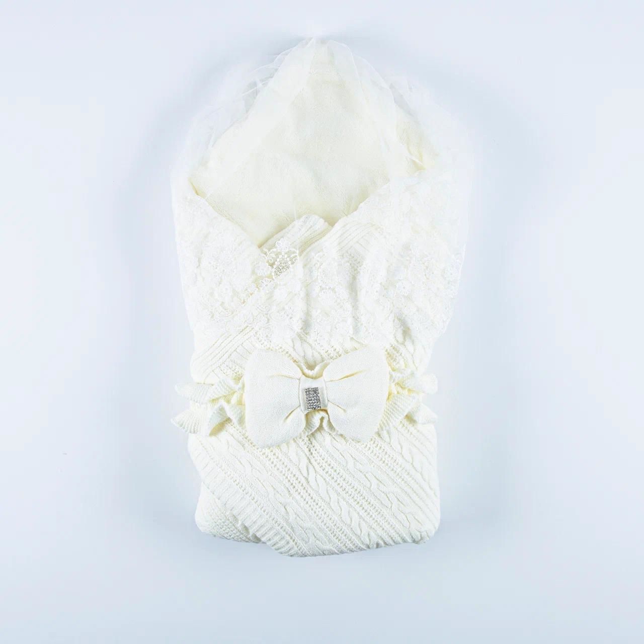 Duvaklı- Yünlü Kundak Battaniye- Beyaz Renk