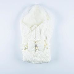 Duvaklı- Yünlü Kundak Battaniye- Beyaz Renk