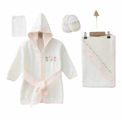 Pembe Çiçekli Bornoz Seti