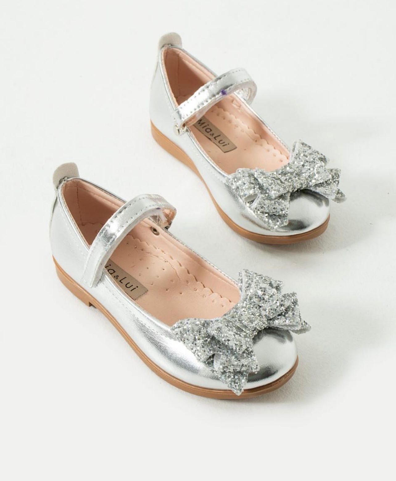 Gümüş Fiyonklu Ayakkabı