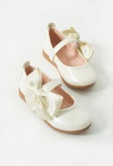 Ekru Rengi Fiyonklu Ayakkabı