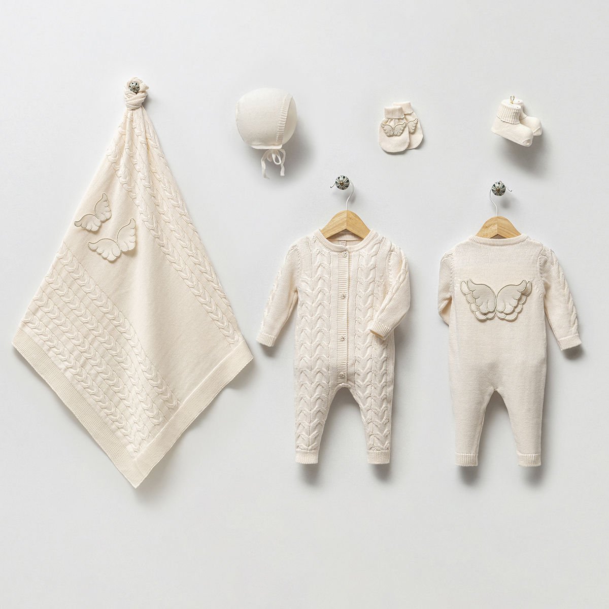 Kanat Detaylı Organik Triko Hastane Çıkışı- 5 Parça-Krem Renk