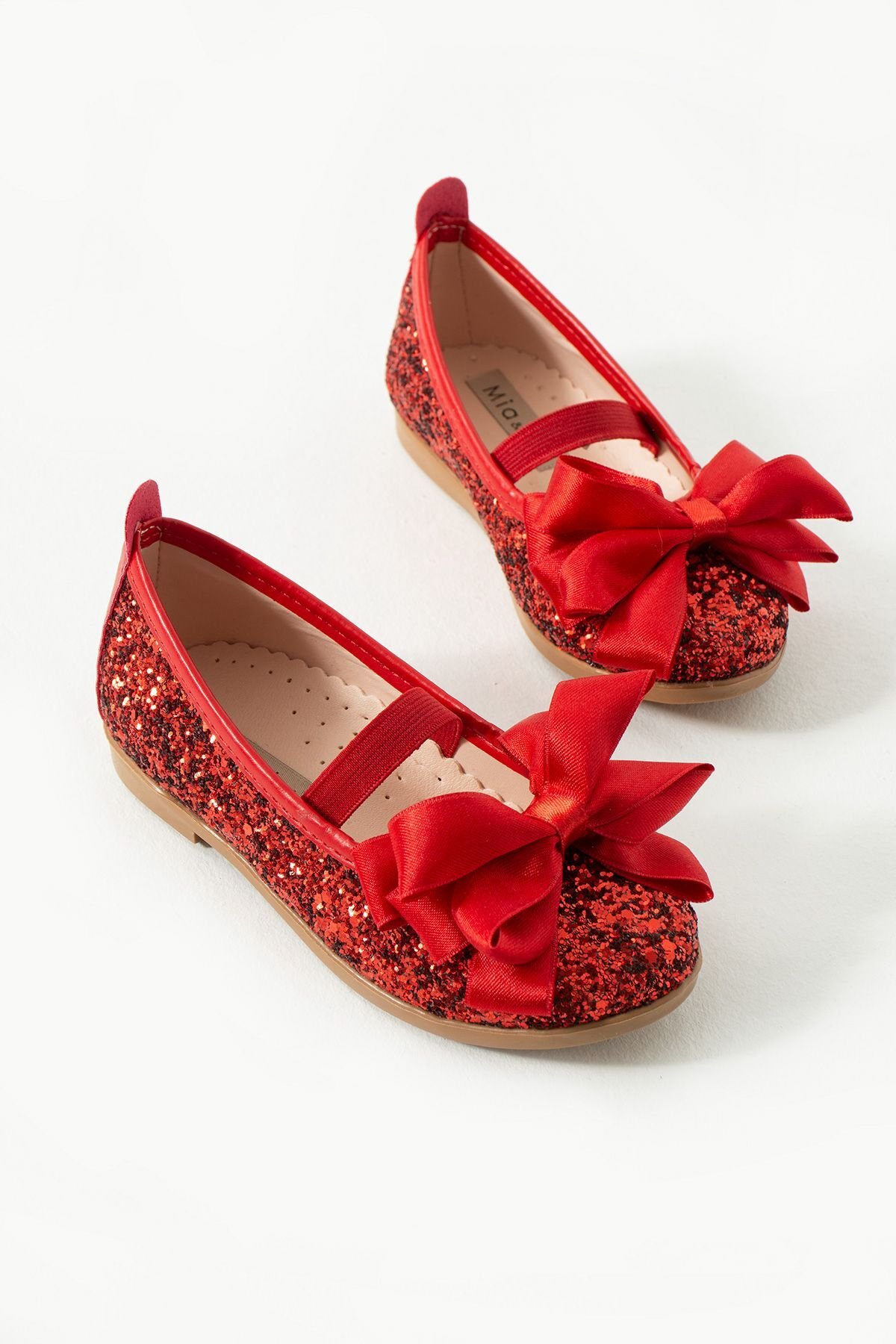 Kırmızı Ayakkabı