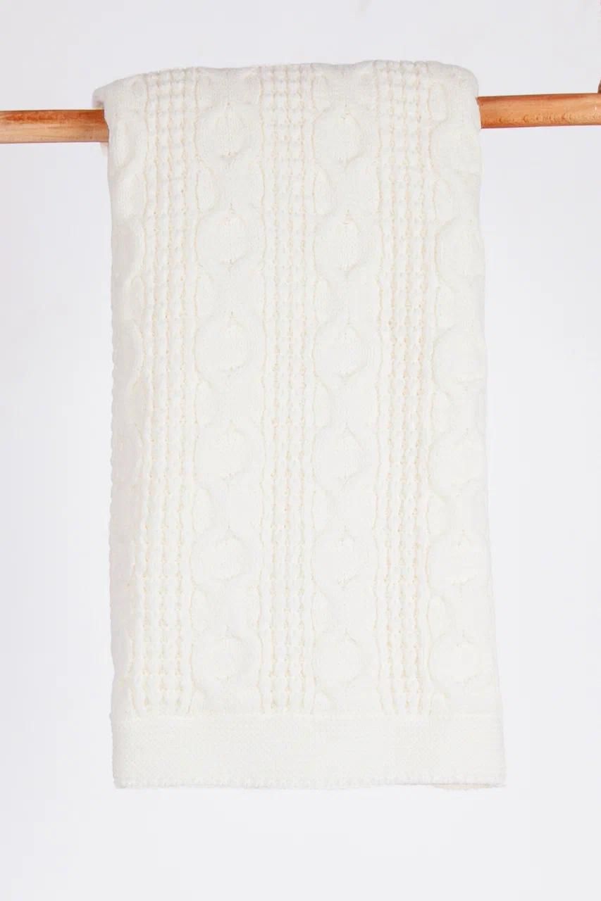 Krem Yünlü Battaniye- Ölçü: 85x95 cm