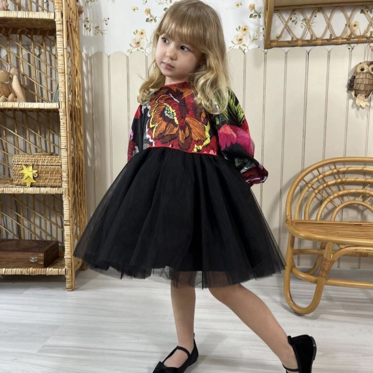 Siyah Tütülü Elbise- 2/7 Yaş