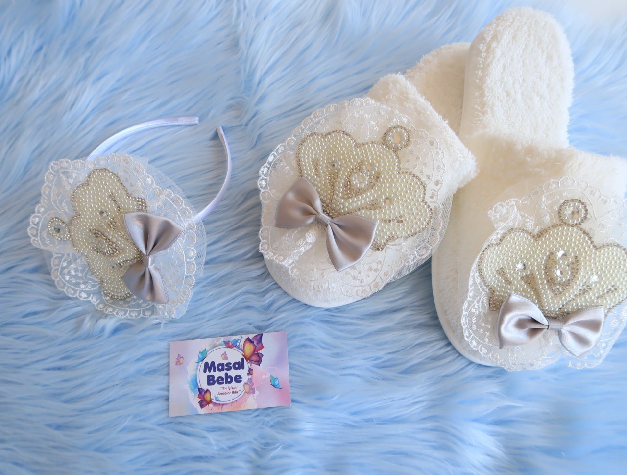 Gri Fiyonklu Terlik Taç Seti